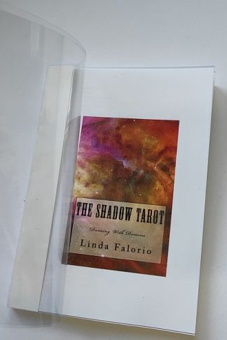 Книга-брошюра к картам таро Shadow Tarot Linda Falorio, Таро теней Линды Фалорио, язык русский.